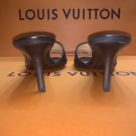 Louis Vuitton black leather dice mule heels - Picture 6 of 9